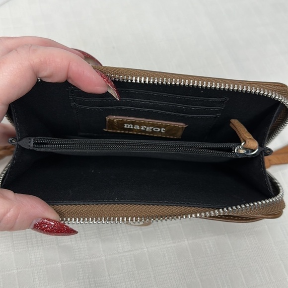 Margot Leather Wristlet Phone Case Zip Around Wallet Brown Tooled Leather ~ VGC - Picture 6 of 8